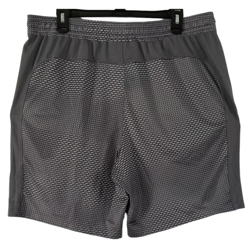 Under Armour Shorts Men's Size XL Grey Fitted Elastic Active String Waist‎ - Picture 2 of 3